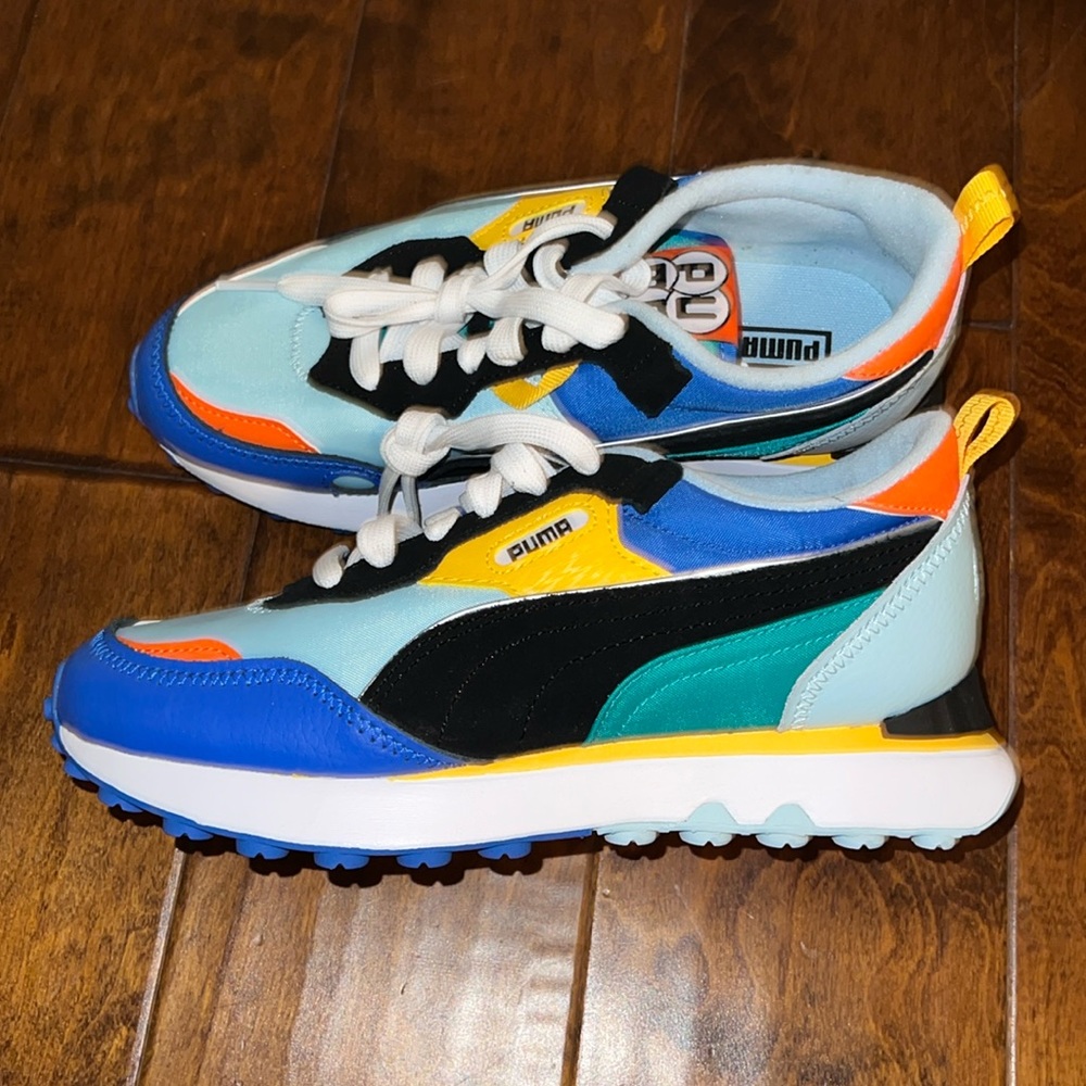 Puma Big Kids NEW size 4.5